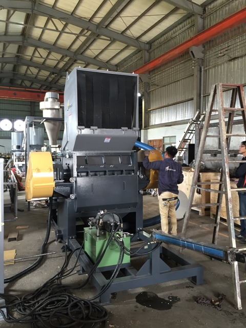 Máy băm nhưa Máy băm nhưa